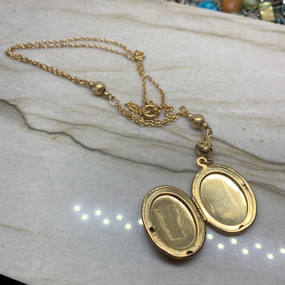 Set of 2 vintage Locket necklaces - Picture 8 of 8